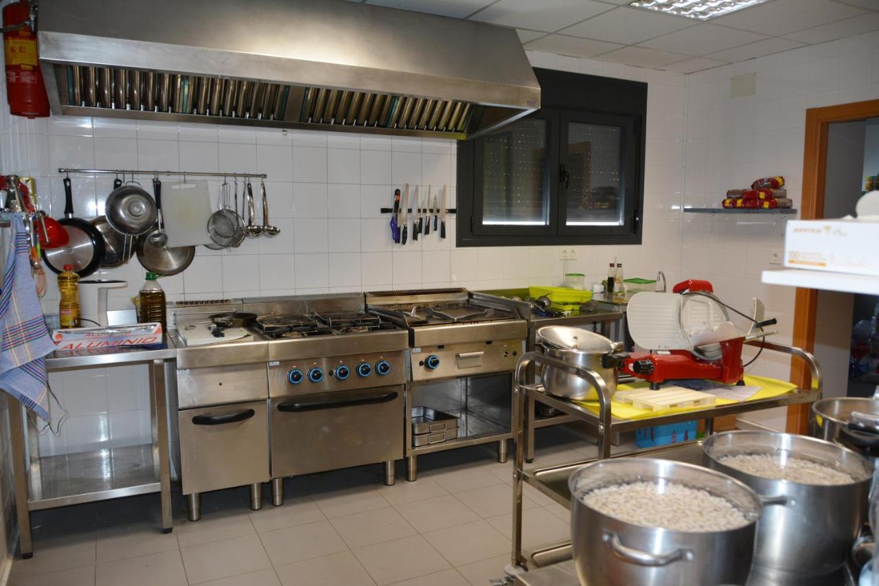Albergue Villa Nava De La Asuncion Zewnętrze zdjęcie